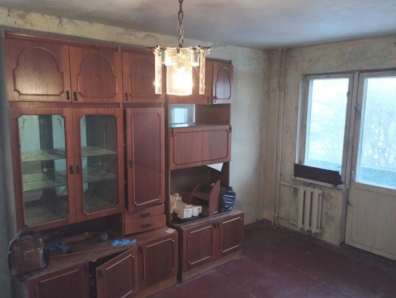 Продаю 1 кімнатну, 4/5 панель, 32 кв.м., центр, під капремон