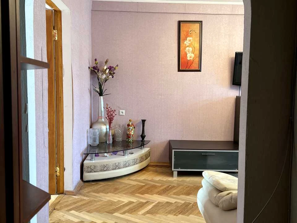 Apartment. Ivan Vykhovs Street, Kyiv
