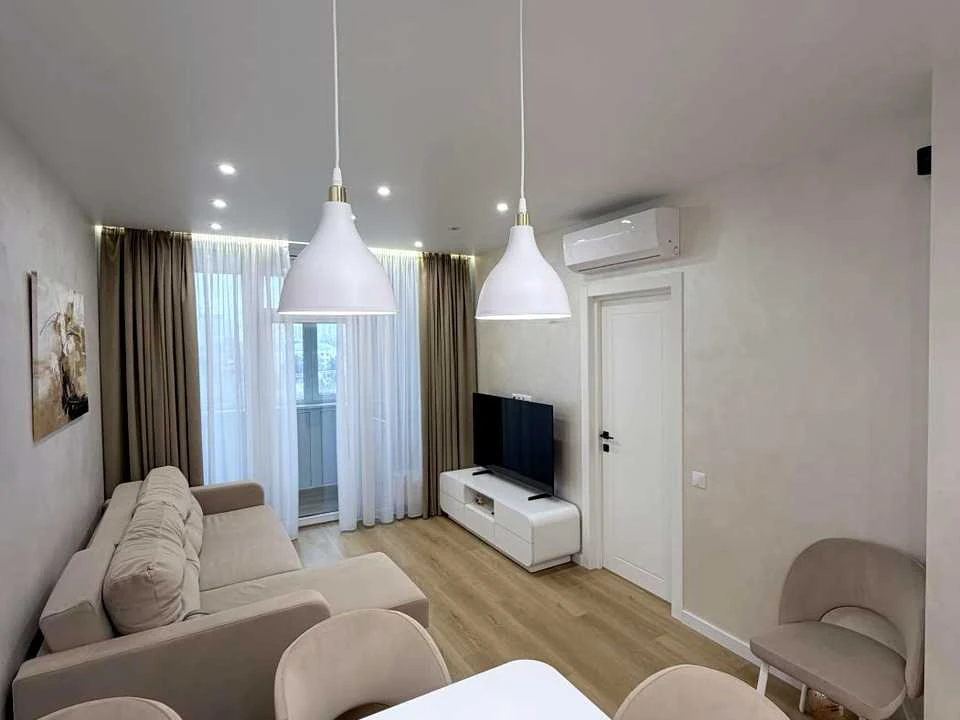 Apartment. Kyiv, Berezhyi Prospect.