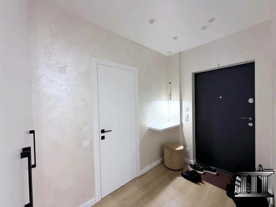 Apartment. Kyiv, Berezhyi Prospect.