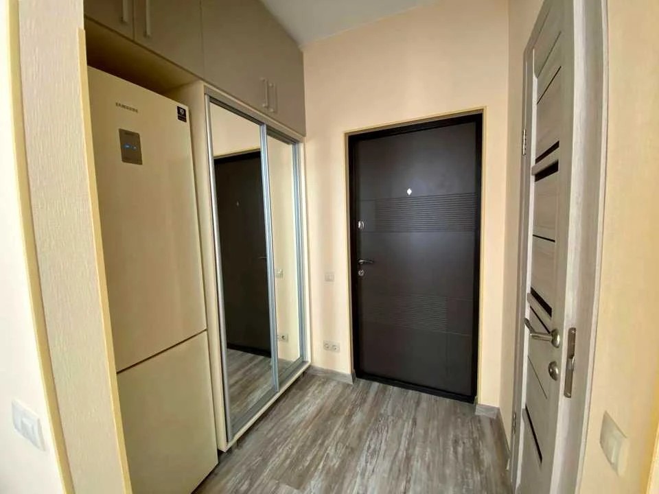 Apartment. Derevlyanyska St.