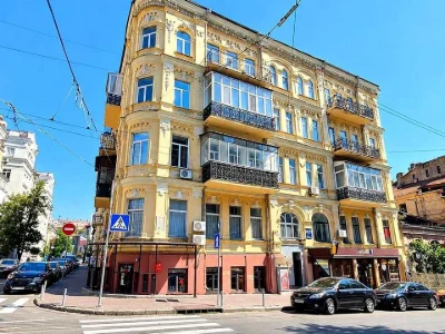 Квартира. Київ, Мала Житомирська вулиця