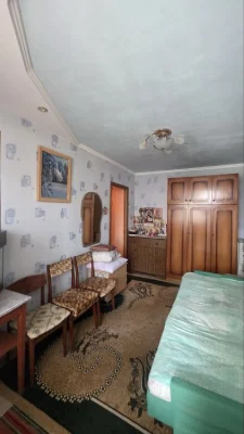Продам двокімнатну квартиру