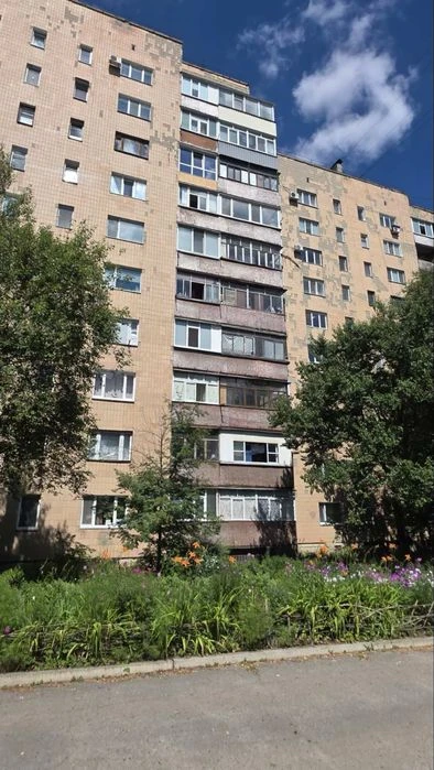 Продам двокімнатну квартиру