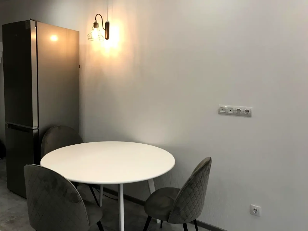 Оренда квартири 1-кімн. 42 м² 25/25 пов.