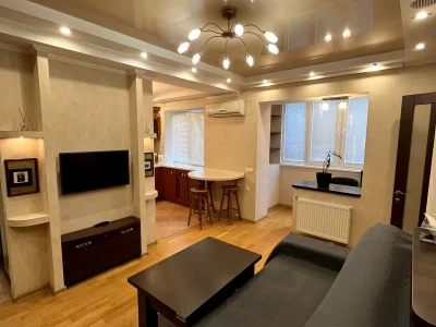 Оренда квартири 2-кімн. 42 м² 4/5 пов.