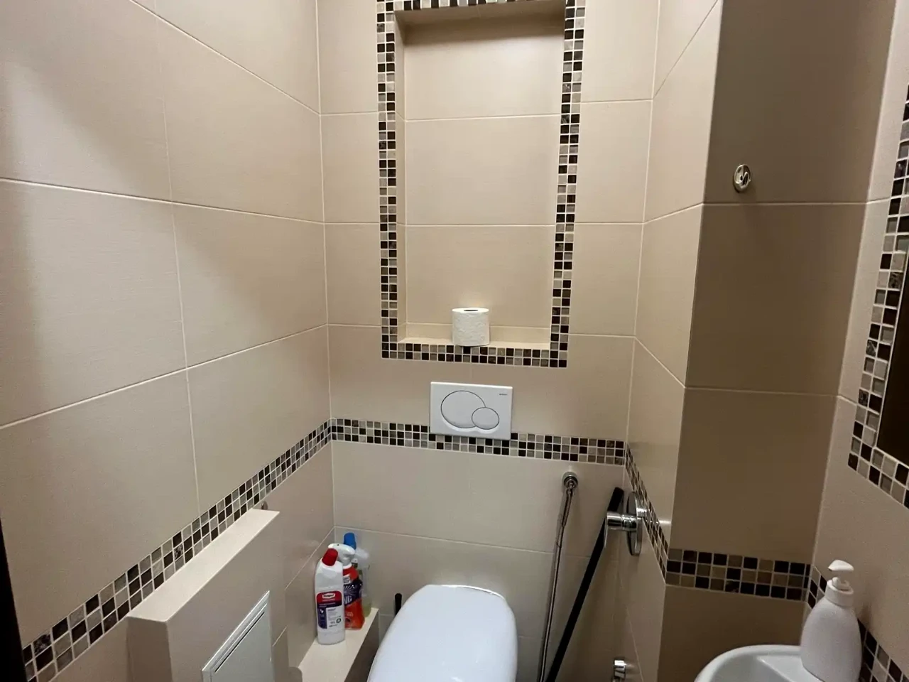 Оренда квартири 2-кімн. 42 м² 4/5 пов.