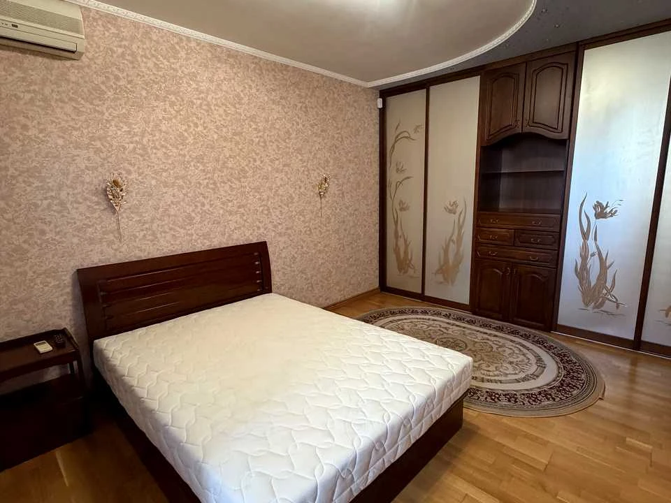 Apartment. Holosiivsky Prospect, Kyiv
