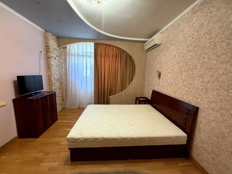Apartment. Holosiivsky Prospect, Kyiv