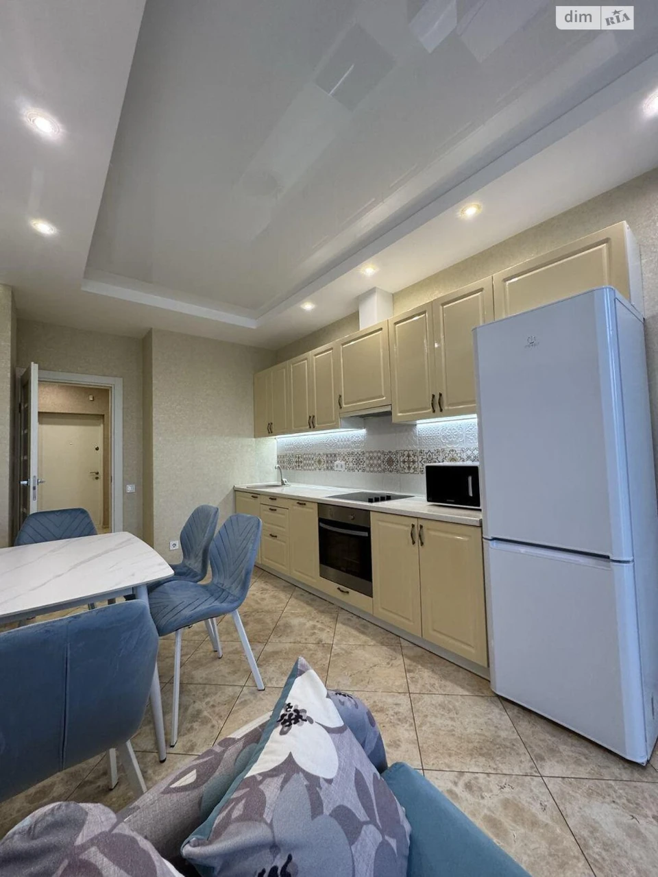 Apartment for Long-Term Rent - Socmysto