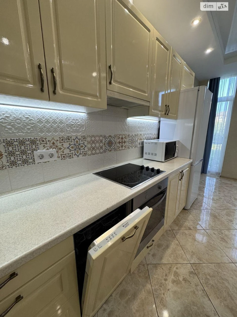 Apartment for Long-Term Rent - Socmysto