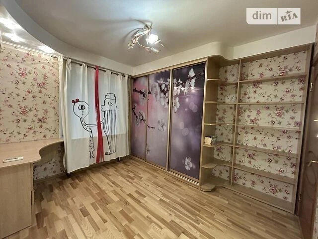 Sale of 3-room apartment 57.3 sq. m on Milyutenka St. 15A • ID 346