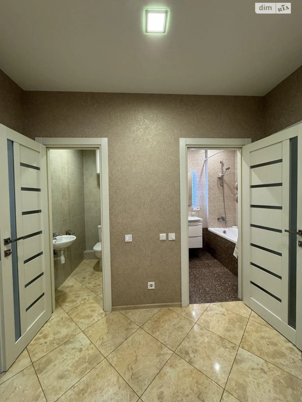 Apartment for Long-Term Rent - Socmysto