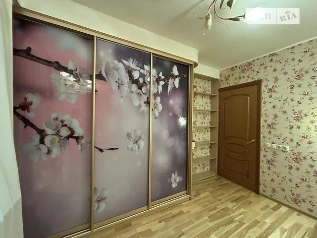 Sale of 3-room apartment 57.3 sq. m on Milyutenka St. 15A • ID 346