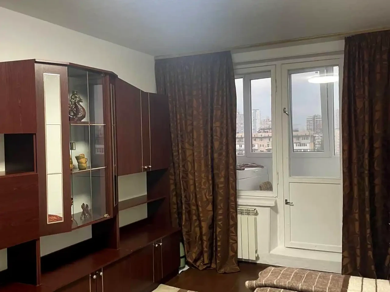 Оренда квартири 3-кімн. 71 м² 10/16 пов.