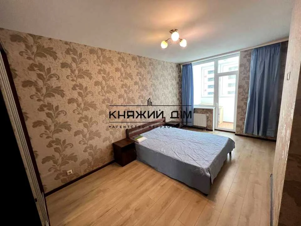 Квартира. Киев, улица Драгомынова