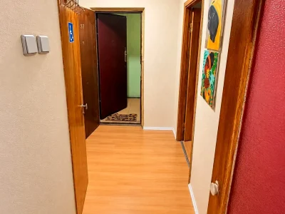 Оренда квартири 1-кімн. 32 м² 5/9 пов.