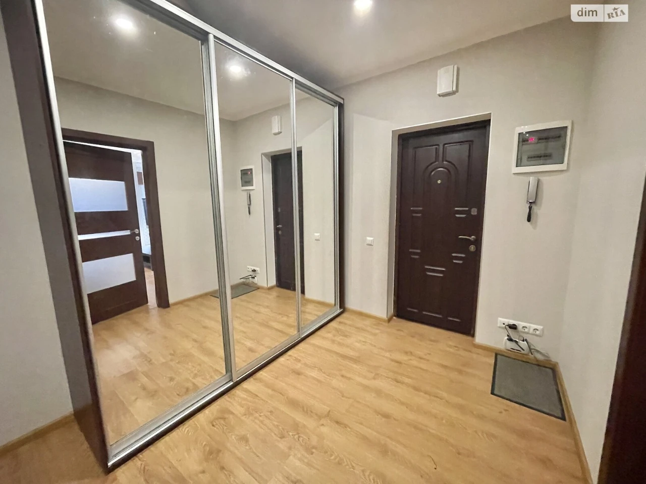 Продажа Квартира в Сиховском