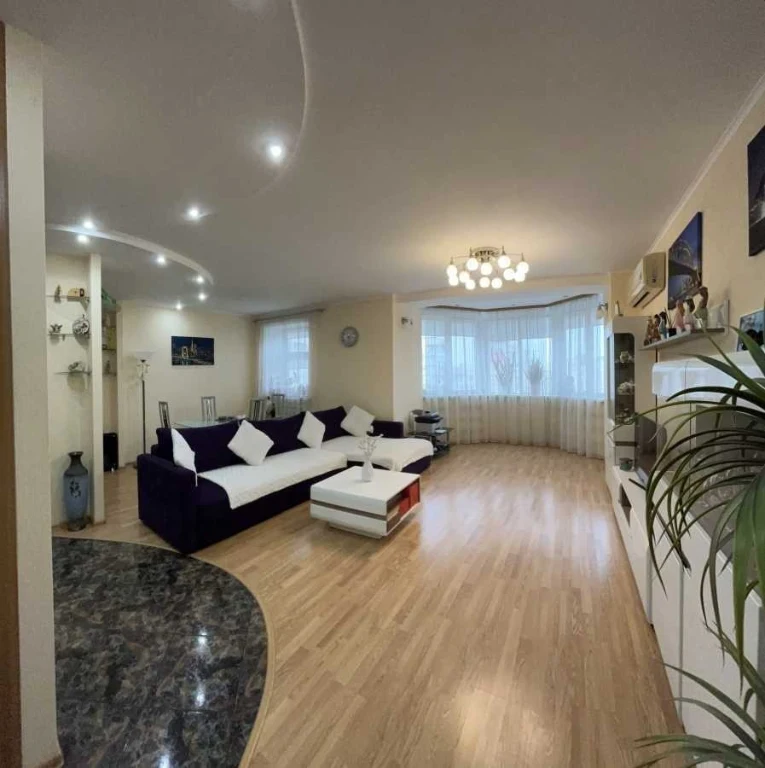 2-room apartment for sale 74 m², Marshala Tymoshenko St., 2