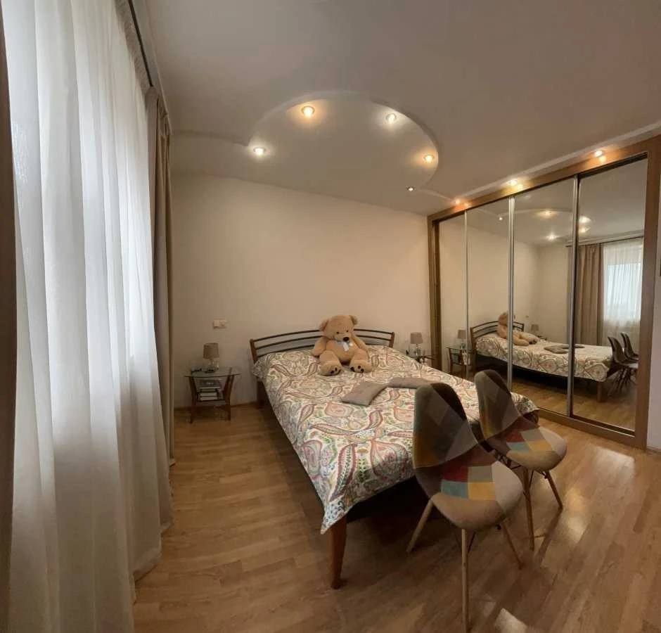 2-room apartment for sale 74 m², Marshala Tymoshenko St., 2