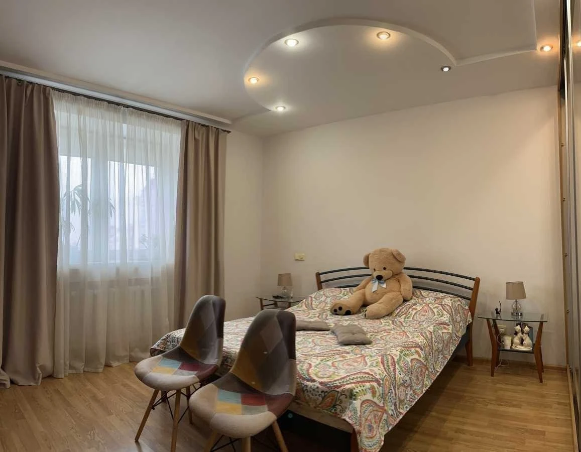 2-room apartment for sale 74 m², Marshala Tymoshenko St., 2