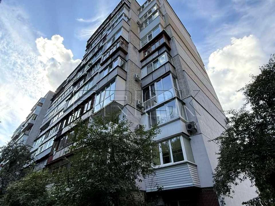 Квартира. Київ, Василя Тютюнника вул.