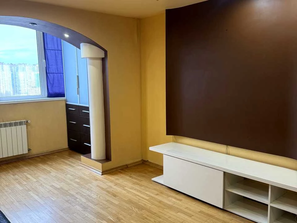 Apartment. Akademika Zabolotnogo Street, Kyiv
