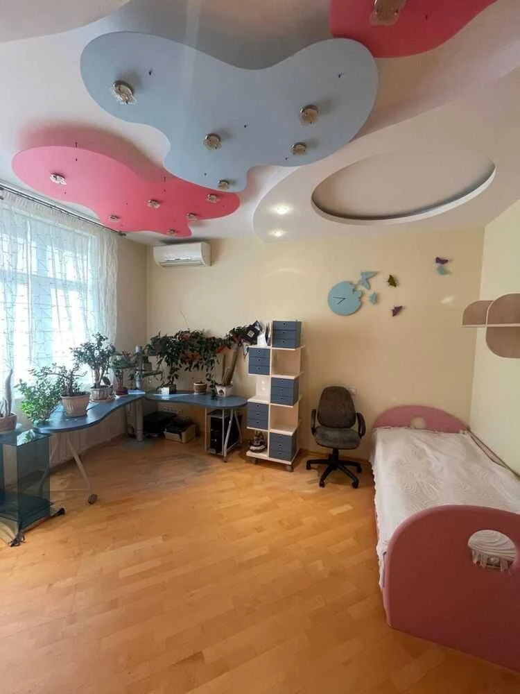 Продается 3-комнатная квартира, Киев, Оболонский район, улица Героев Сталинграда