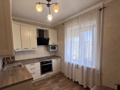 Apartment. Revuts'koho st.