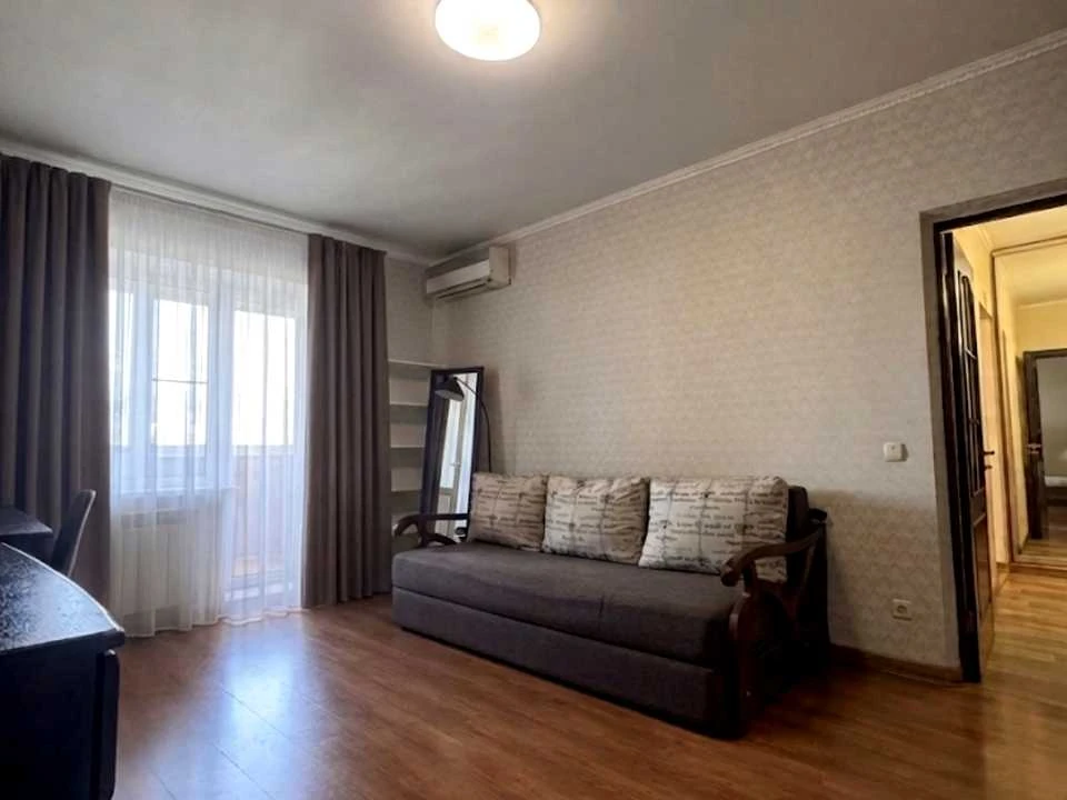 Apartment. Revuts'koho st.