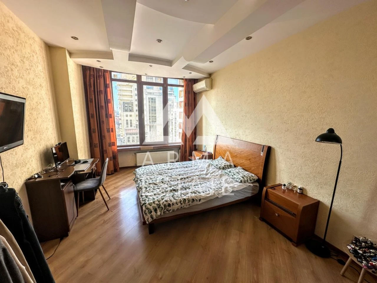 Продається двокімнатна квартира (96 м²) у Києві, Голосіївський район