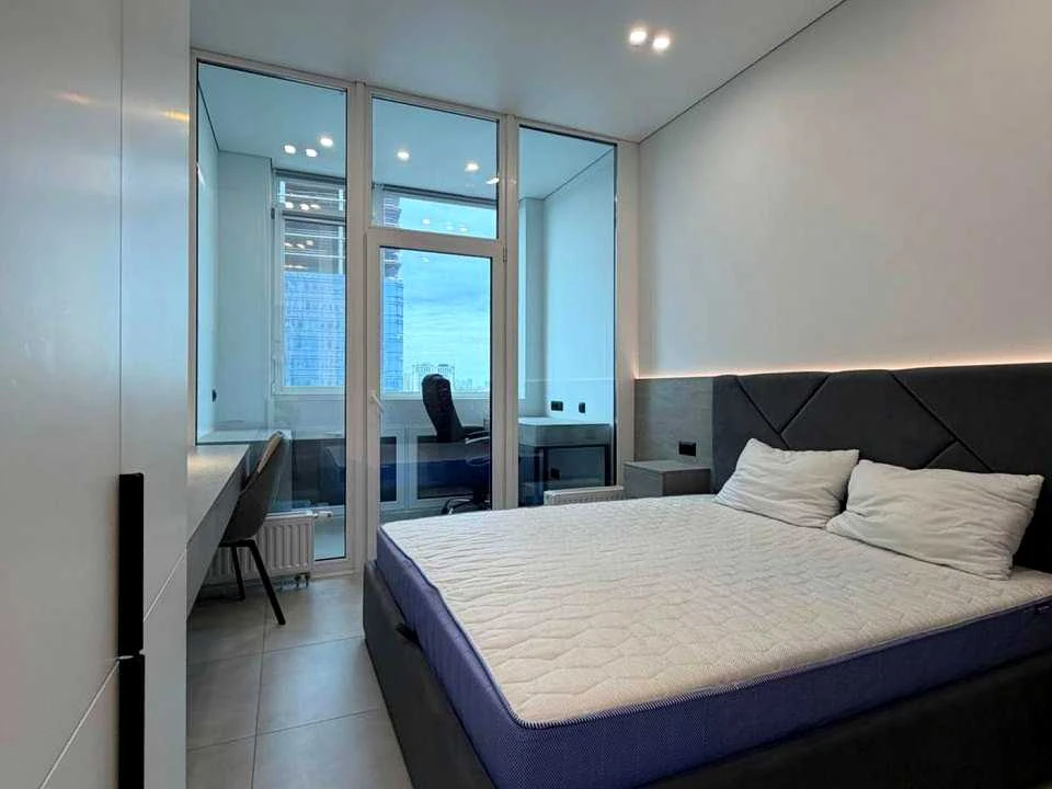 Apartment. Kyiv, Beryesteyskyi Prospect.