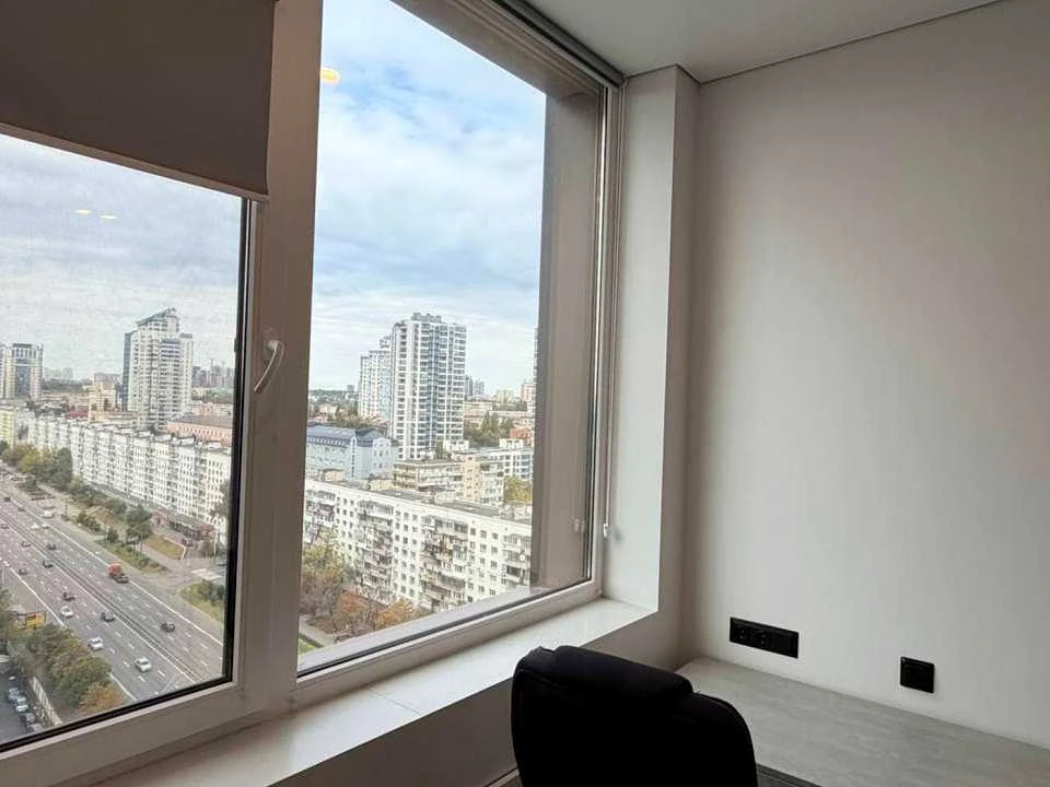Apartment. Kyiv, Beryesteyskyi Prospect.
