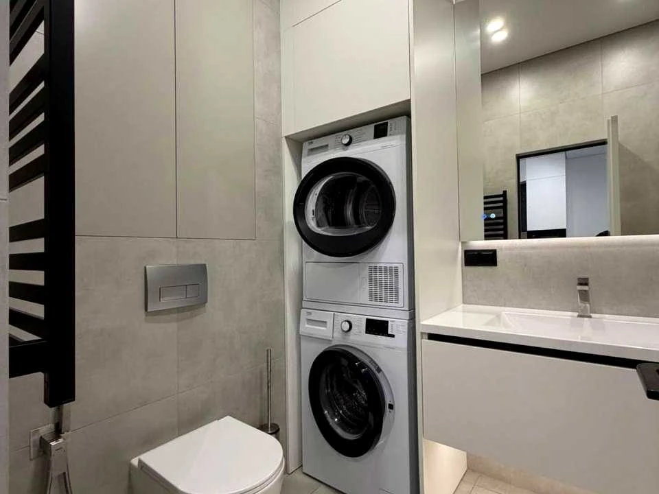 Apartment. Kyiv, Beryesteyskyi Prospect.