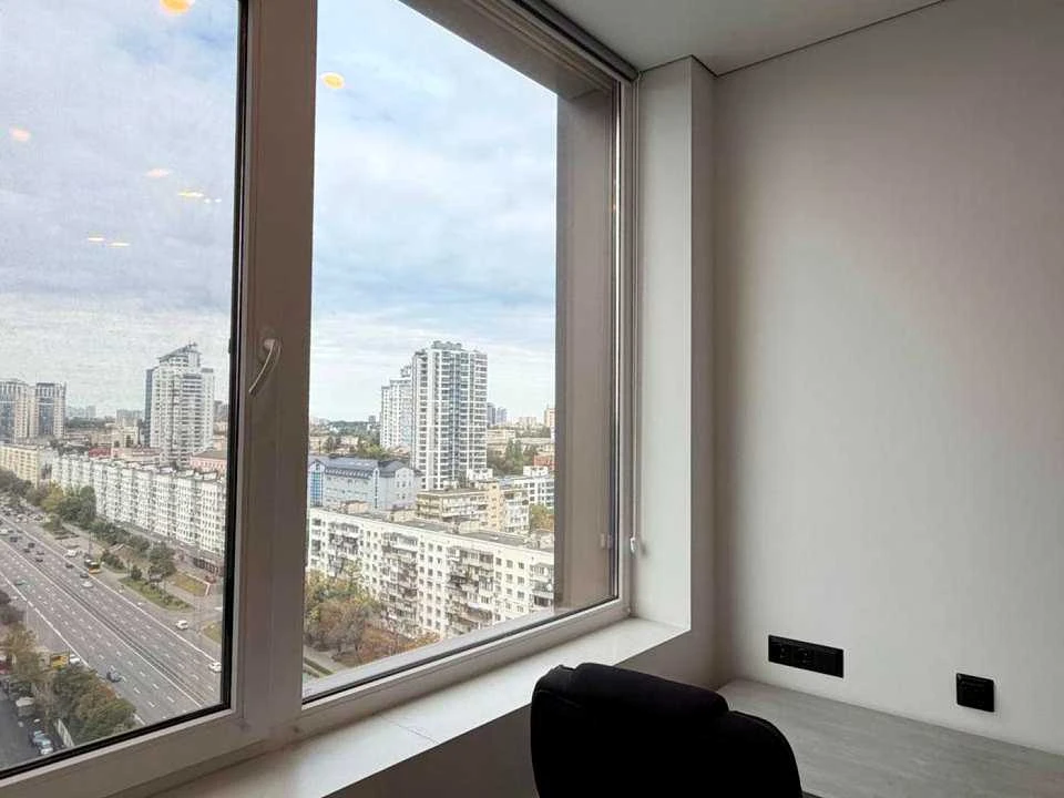 Apartment. Kyiv, Beryesteyskyi Prospect.