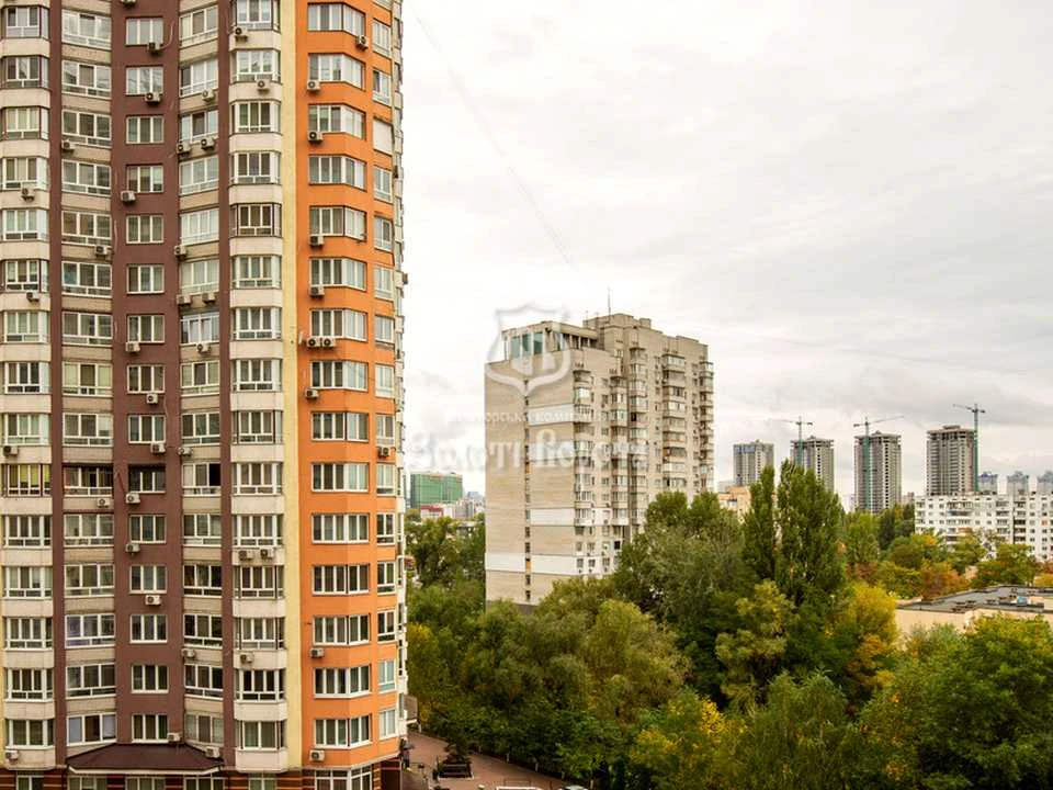 Квартира. Київ, Урлівська вул.