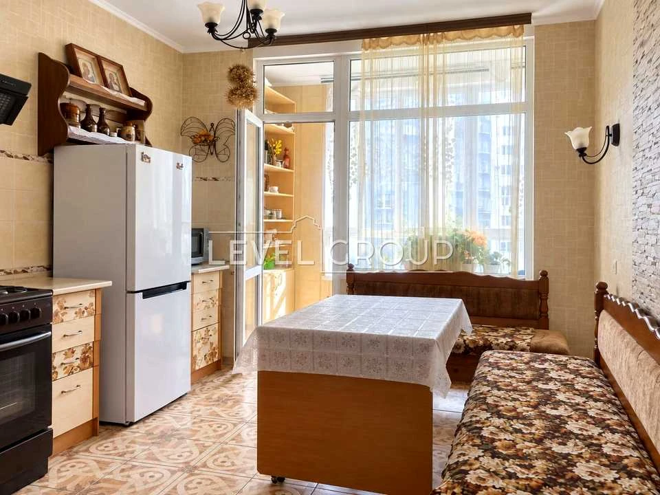 Квартира. Київ, Академіка Глушкова просп.