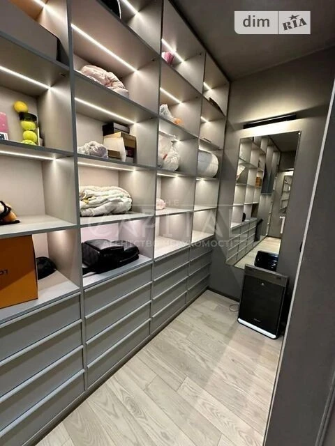 Продаж 2к квартири 140 кв. м на вул. Юрія Шумського • ID 347