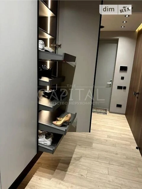 Продаж 2к квартири 140 кв. м на вул. Юрія Шумського • ID 347