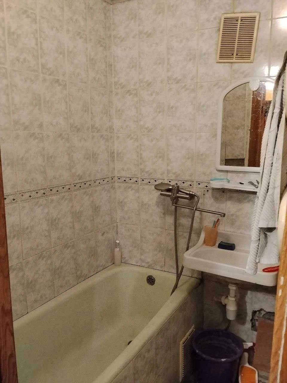 Продаж 1к квартира Виноградар вул Світлицького 20/30 Б !