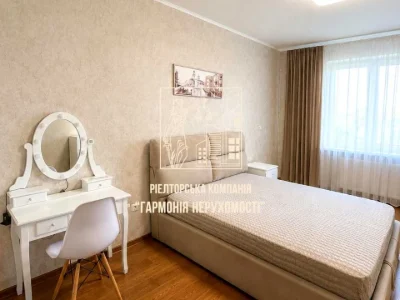 Apartment. Yasynuvat Street, Kyiv