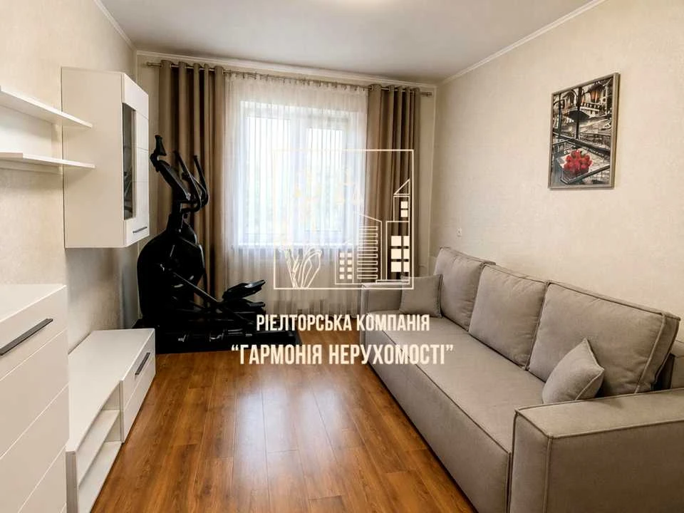 Apartment. Yasynuvat Street, Kyiv