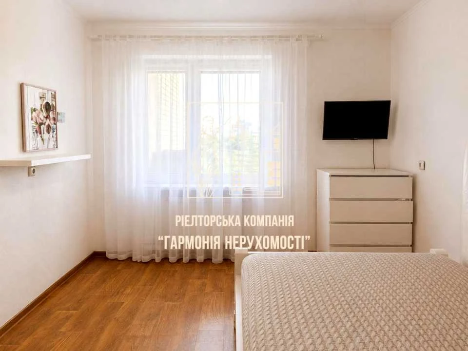 Apartment. Yasynuvat Street, Kyiv