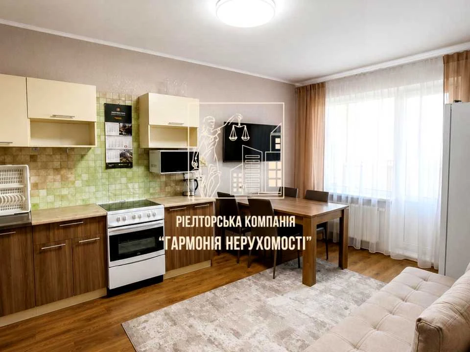 Apartment. Yasynuvat Street, Kyiv