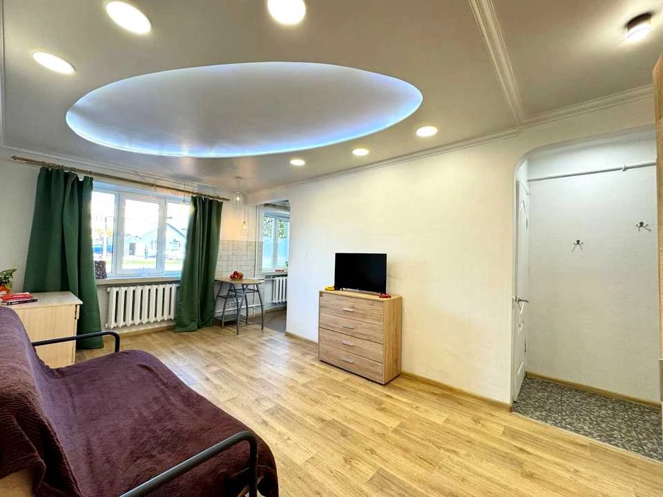 Apartment. Kyiv, Nabezhno-Lugova st.