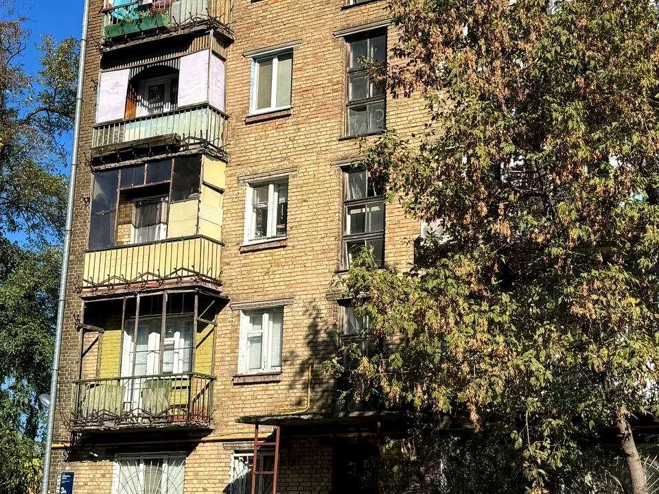 Apartment. Kyiv, Nabezhno-Lugova st.