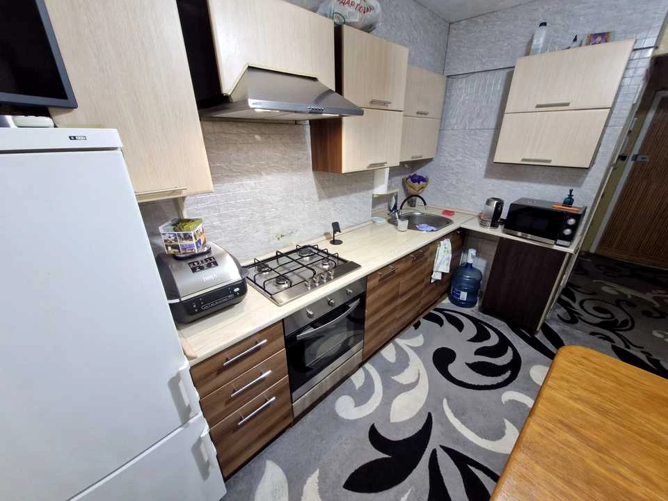 Apartment. Dnipro, Myr prospekt.