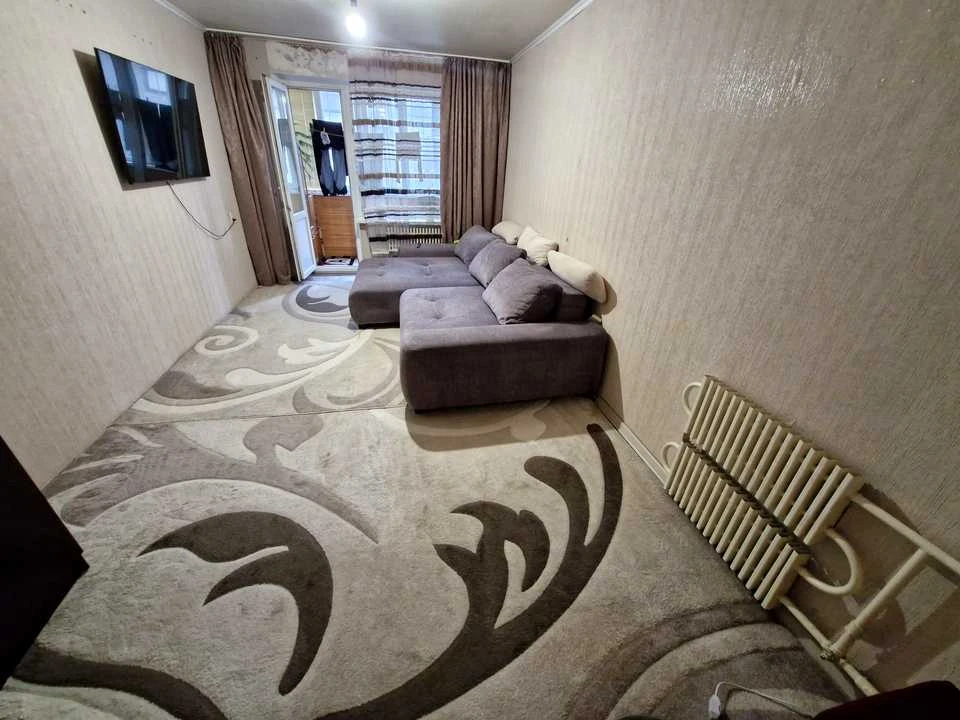 Apartment. Dnipro, Myr prospekt.