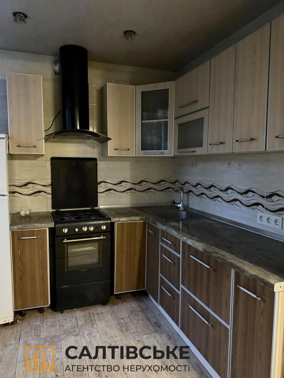5827-KU For Sale: 2-bedroom apartment on Sल्टovke, Student's Street