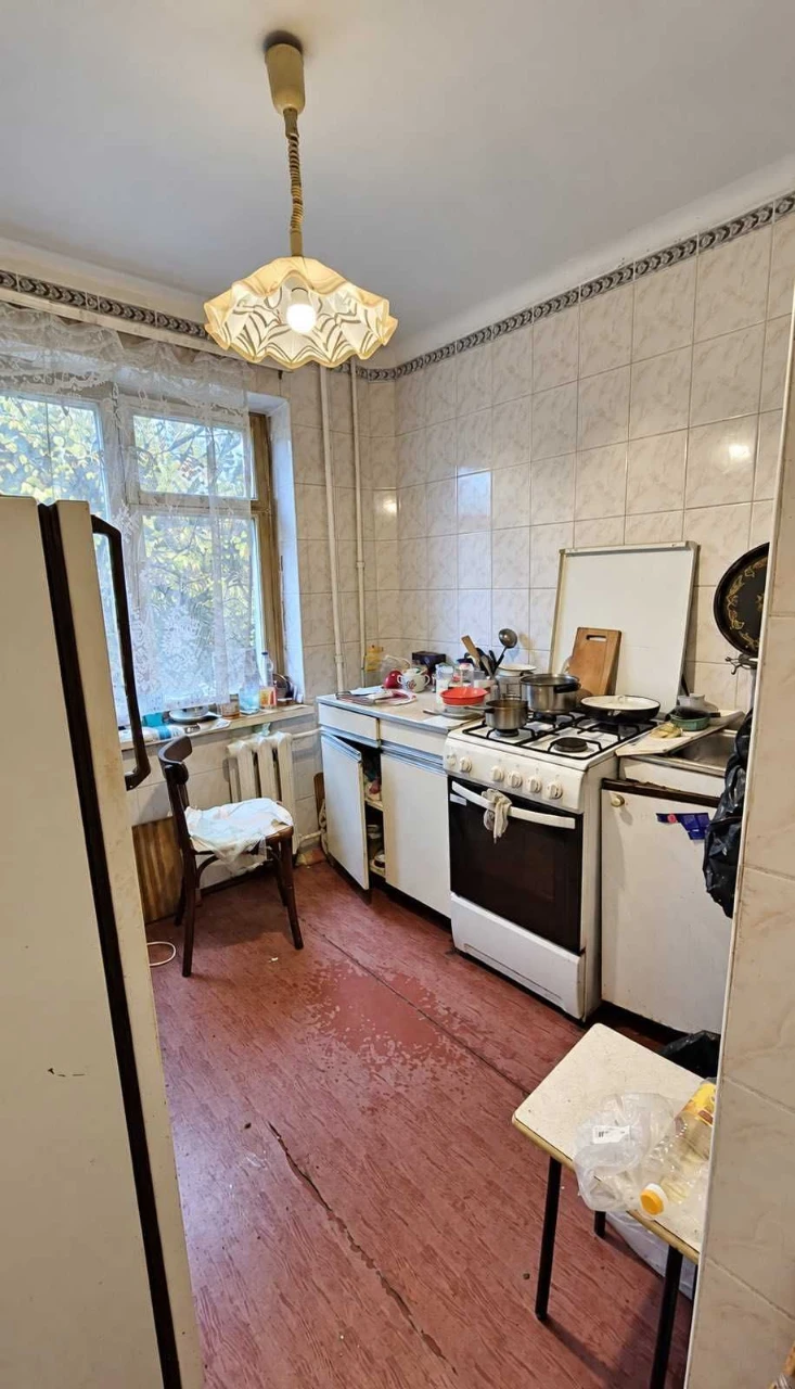 Продам двухкомнатную квартиру в районе ХТЗ